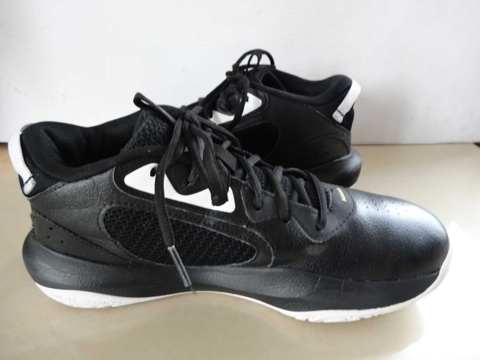 Buty UNDER ARMOUR UA LOCKDOWN 6 roz 43 Do koszykówki Skóra