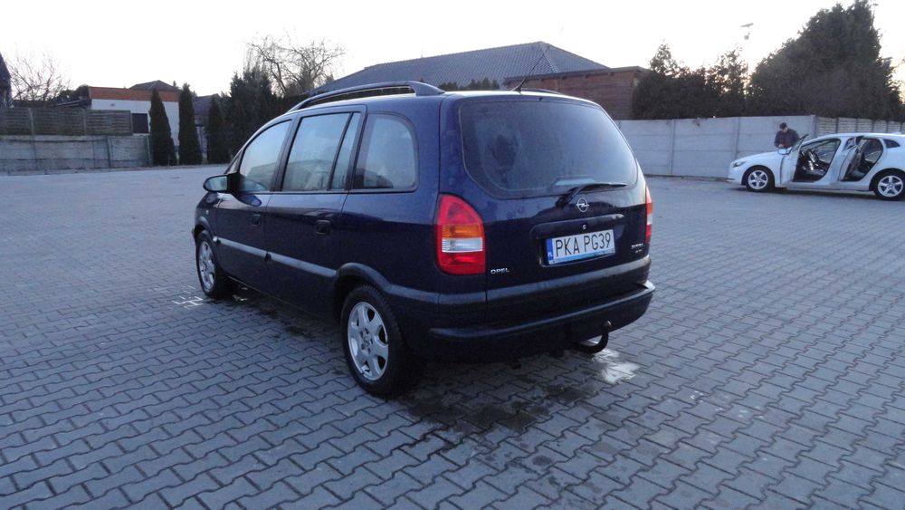 Hak Zaczep Przyczepki Opel Zafira A demontaż
