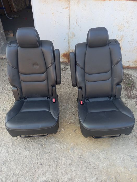 Сиденья второго ряда Мазда СХ-9 2016- 2021 года