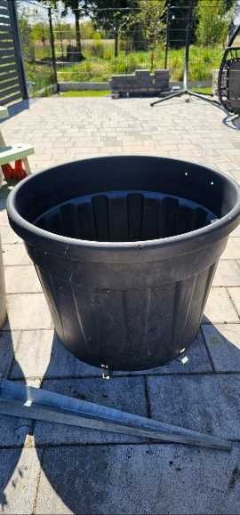sprzedam duże donice  11 sztuk wys.55cm szerokość 65-100cm