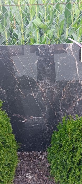 Płytka Marquina Gold duży format