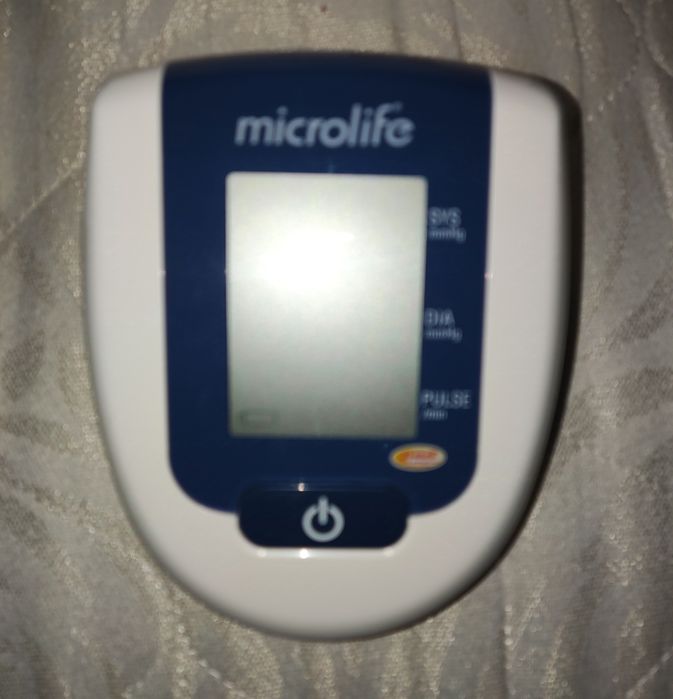 Автоматический тонометр для измерения давления и пульса Microlife