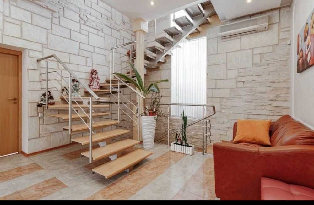 Аренда  дома  ул. Долгая гараж подва рядом с морем