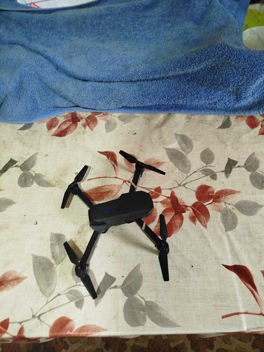 Mini Drone a Funcionar444481100695490560