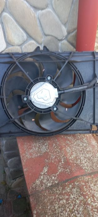 Вентилятор до Тесли Yв доброму і робочому стані