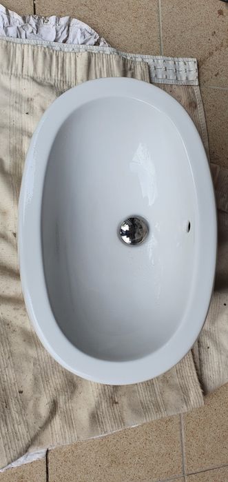 Umywalka na szafkę Koło