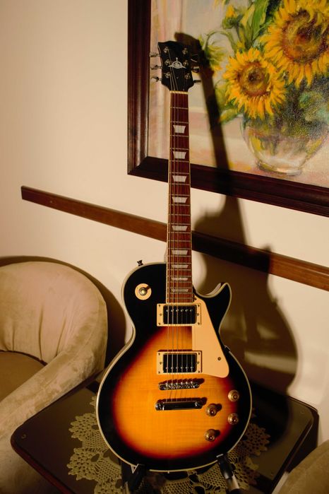 Gitara  Les Paul Sounder + twardy futerał