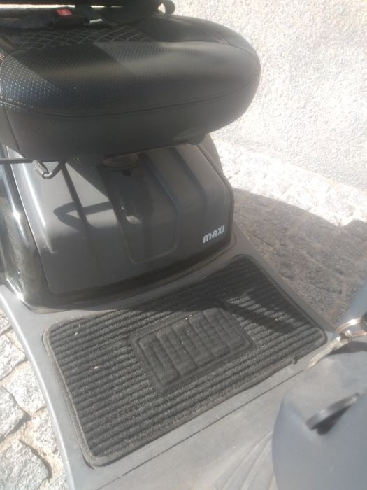Vendo Scooter maxi