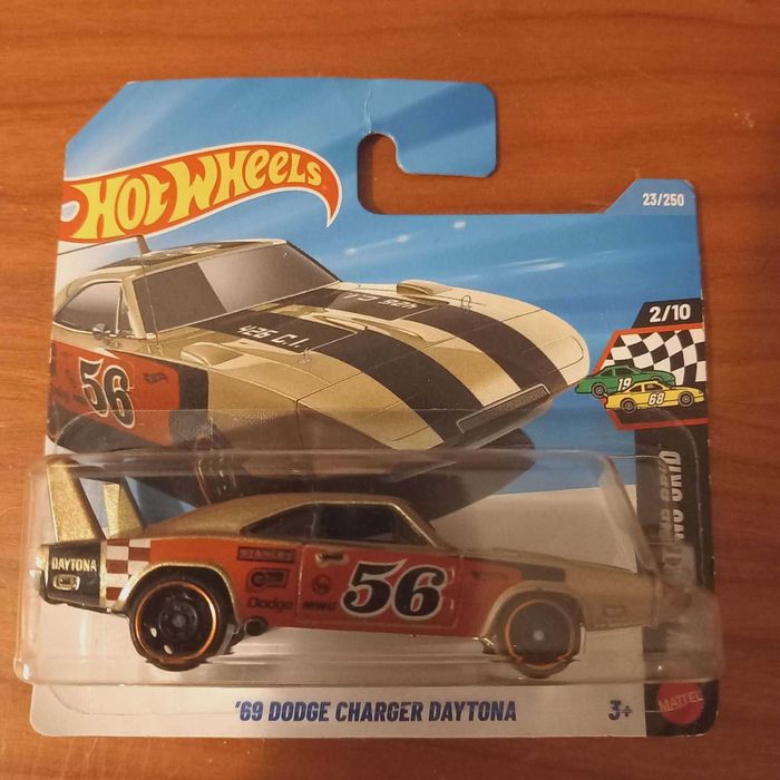 Hot Wheels NOVOS Dodge com 20% de desconto