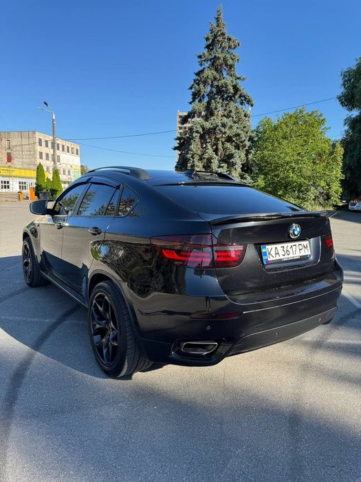 Бмв  Х6    Xdrive  40д  в рідному окрасі, не фарбований  в гарному стані також іходова