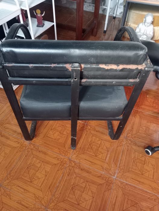 Vendo Cadeira e Puff