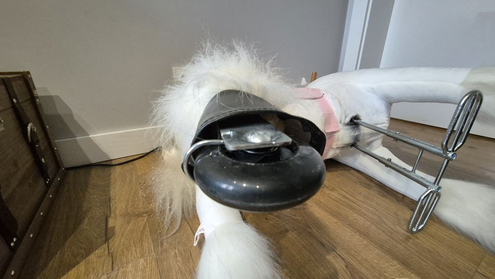 Jeżdżący mechaniczny koń Ponnie Tiara M z różowym siodłem
Code: H405P