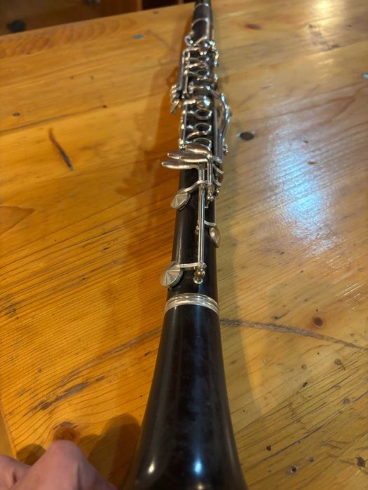 Clarinete de madeira.