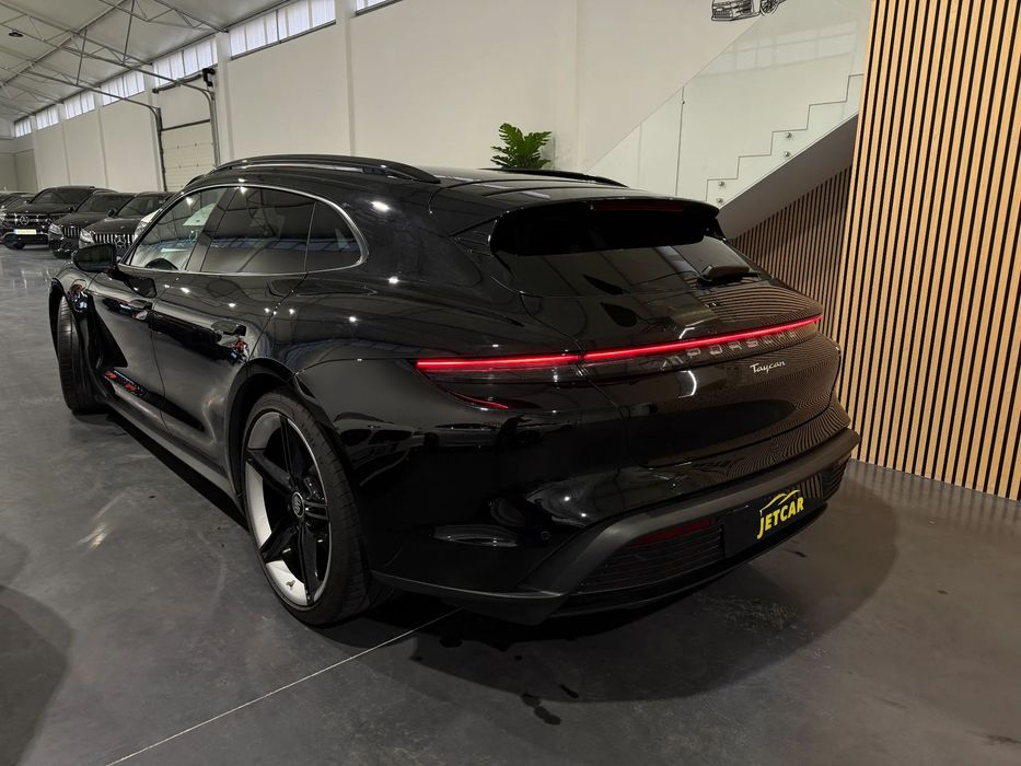 Porsche Taycan Sport Turismo Black Edition