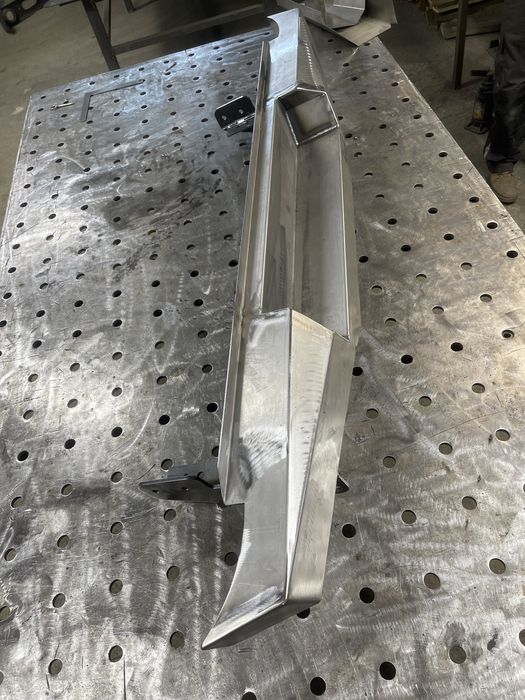 Бампер Toyota Hilux