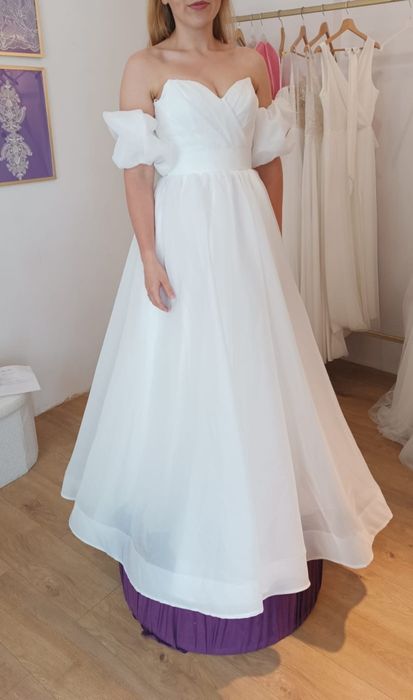 Suknia ślubna biała rękawki