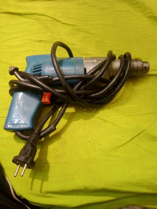 Дрель электрическая советская