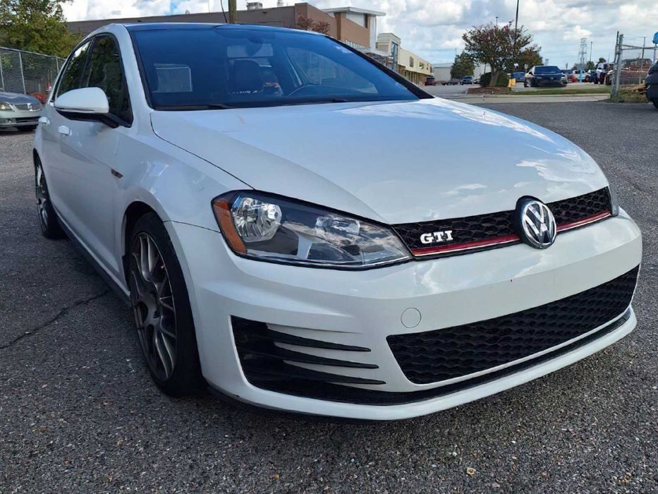 Volkswagen Golf GTI      2016