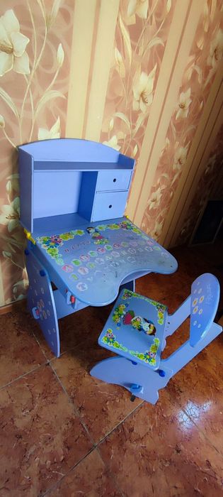 Дитяча парта з стільцем деревяна