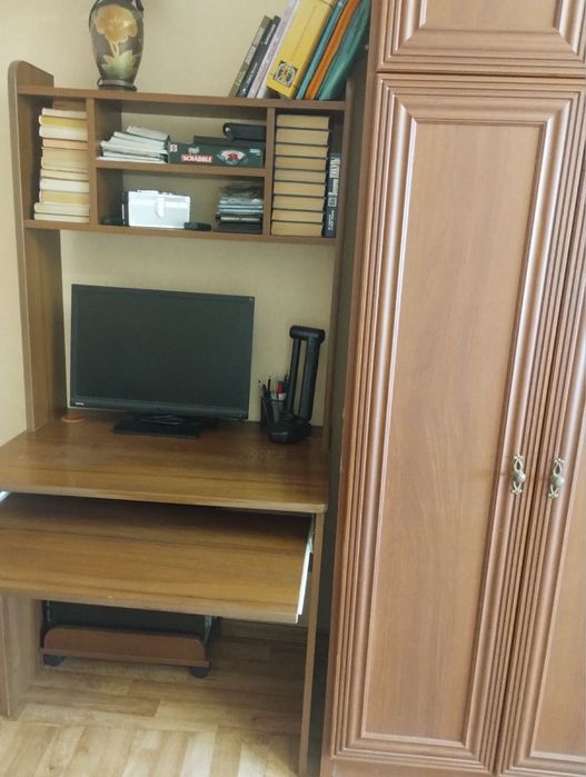 Продам компюторний стол