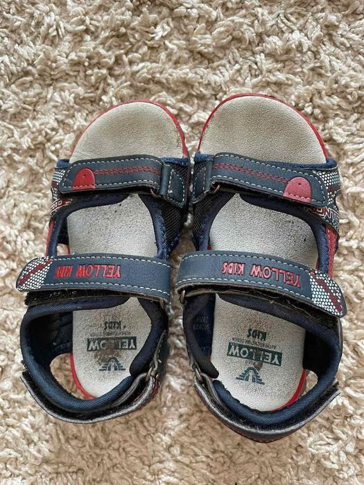 Босоніжки дитячі