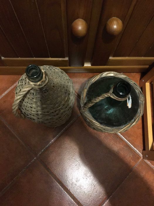 Garrafões empalhados (5L) - antigos