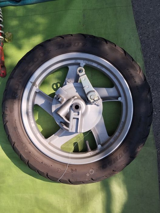 Продаю переднее колесо yamaha gear