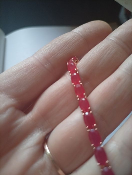 Серебряный браслет с натуральными рубинами