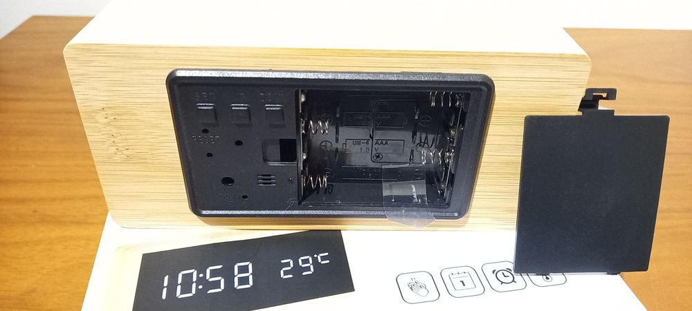 Despertador digital de bambu64751002337538123