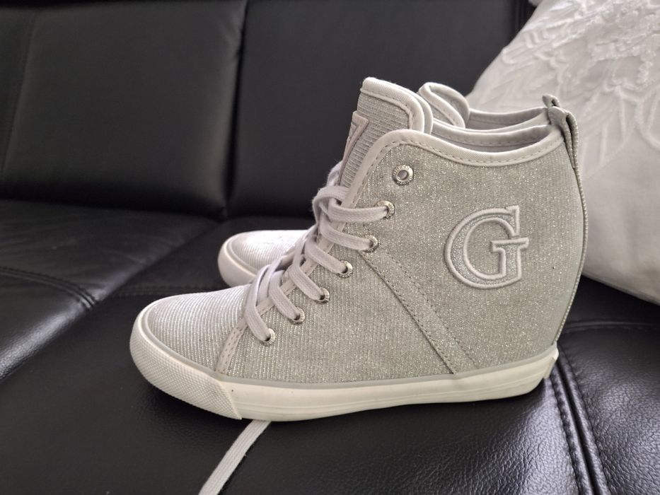 Buty na koturnie guess roz.37