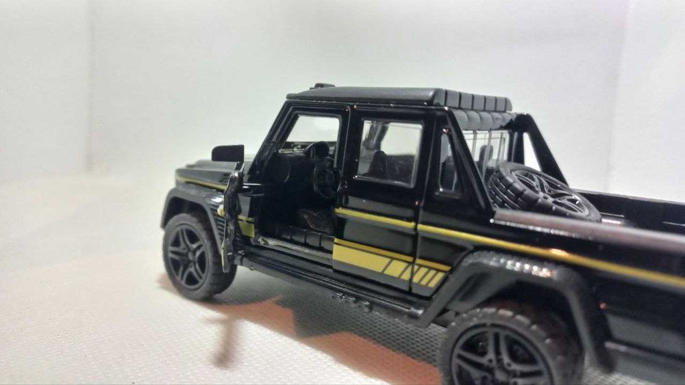 1/43 Mercedes-Benz G pickup Автопром