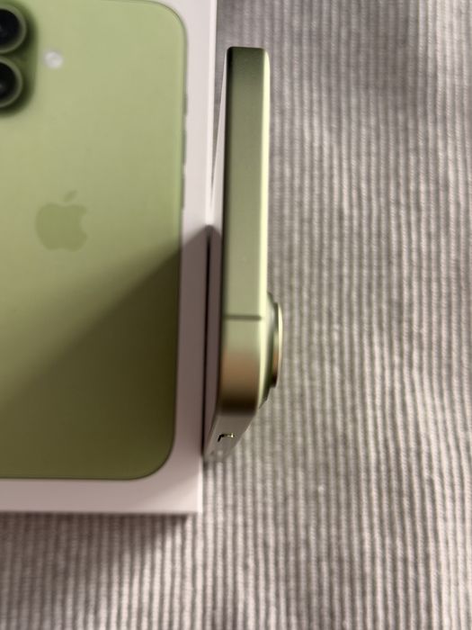 Iphone 17/256 Sage