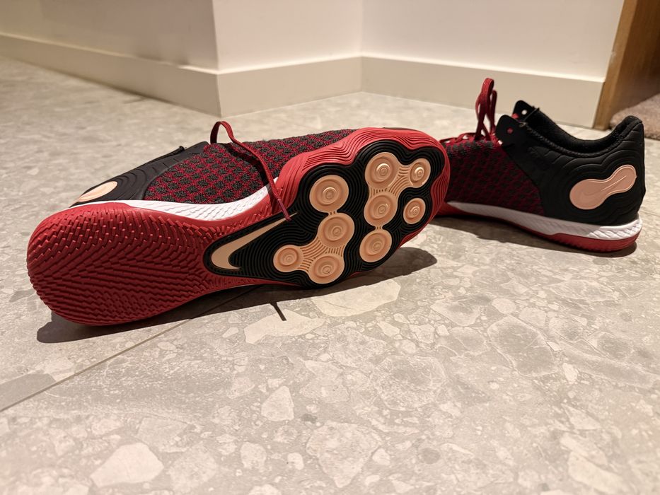Nike React Gato