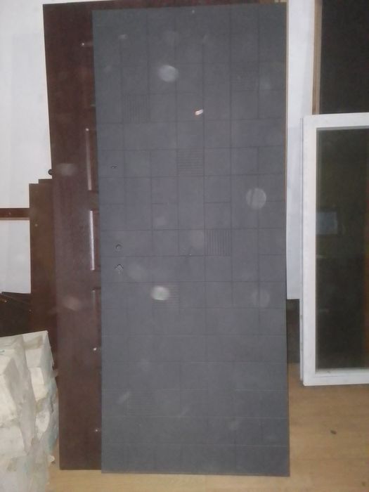 Продаются маски на двери ( накладки)