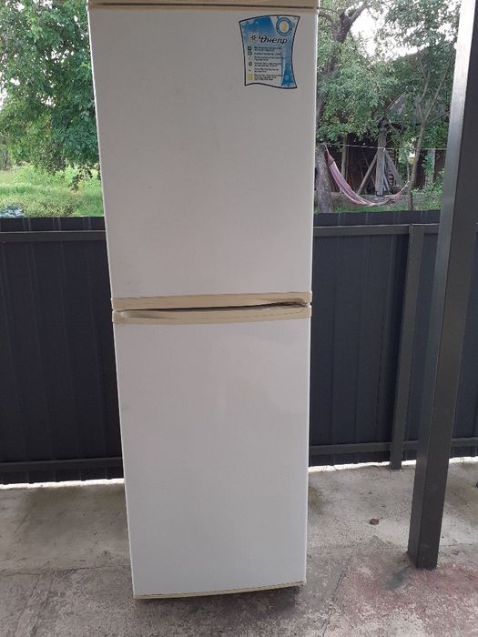 Холодильник Дніпро.