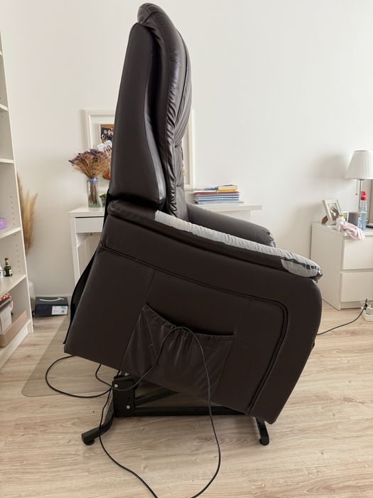 Cadeirão elétrico castanho
