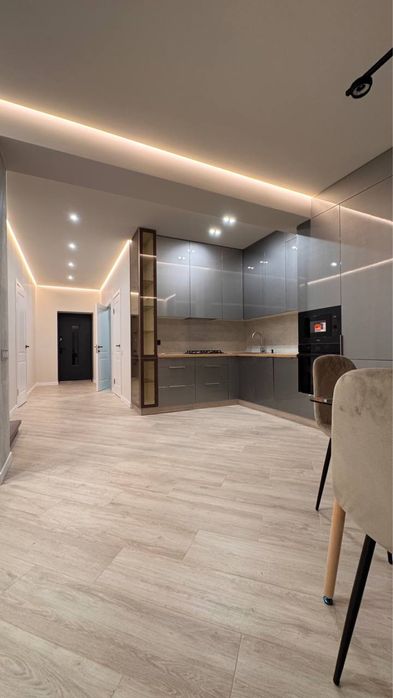 Продаж дуплексу з гаражем.