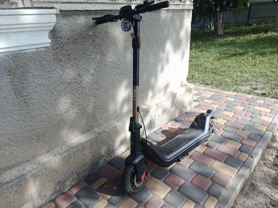 Електро самокат niu Kqi3 pro