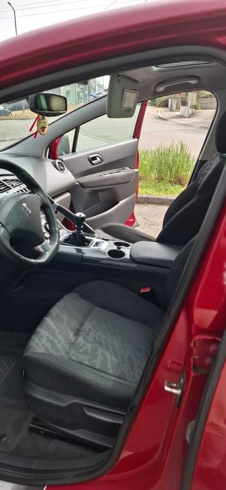 Peugeot 3008 1.6 HDi — SUV Familiar Económico e Muito Bem Equipado
