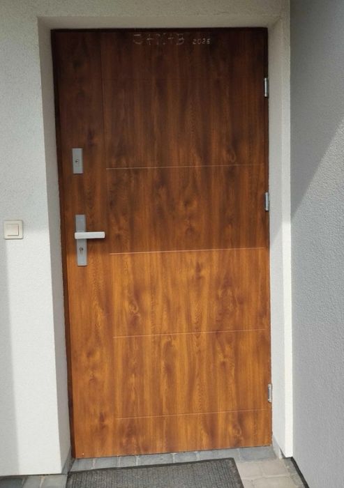 Drzwi zewnetrzne  Wiked wejsciowe 90 prawe