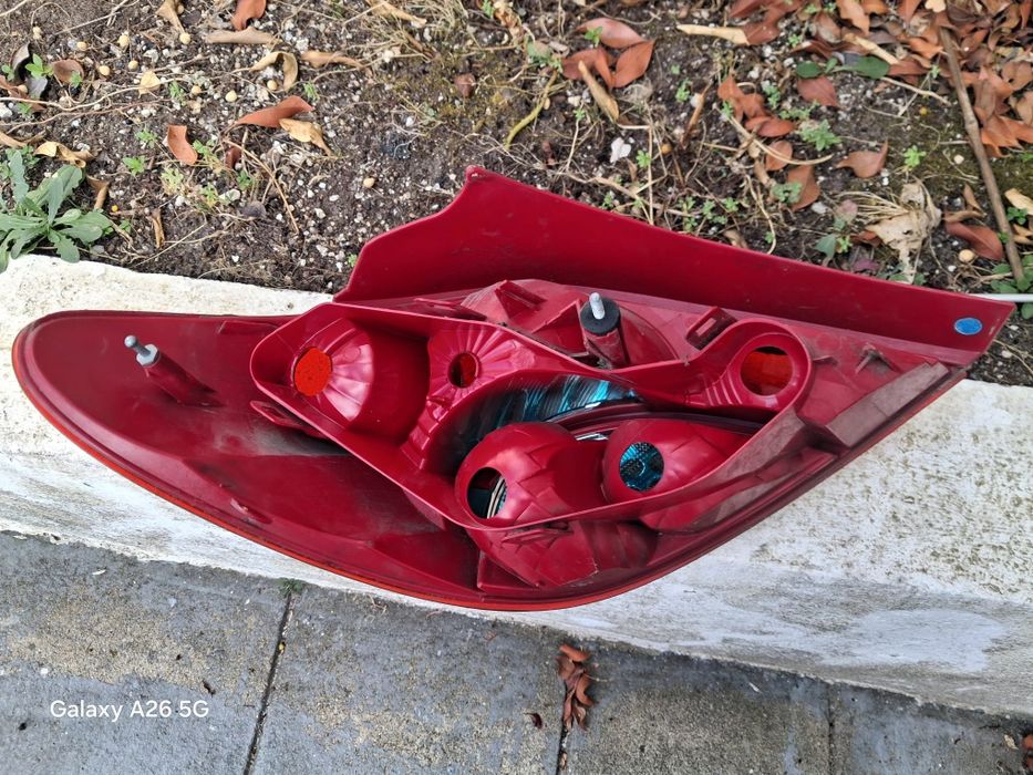 Farol traseiro DT Peugeot 207