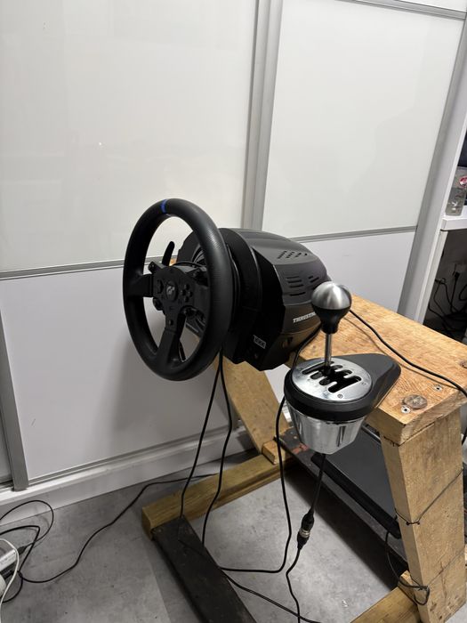 Thrustmaster t300rs gt + shifter th8a