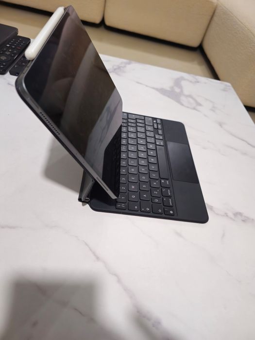 Vendo ipad em bom estado.