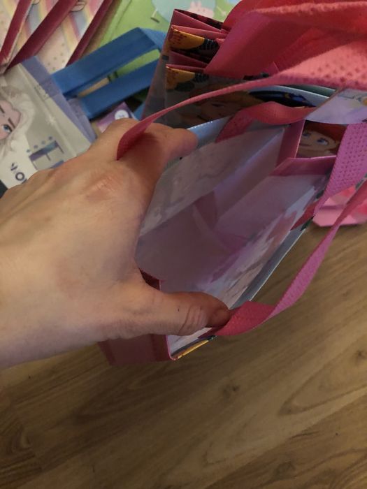 Сумочки дитячі і рюкзаки - рожеві (нові). Листайте фото