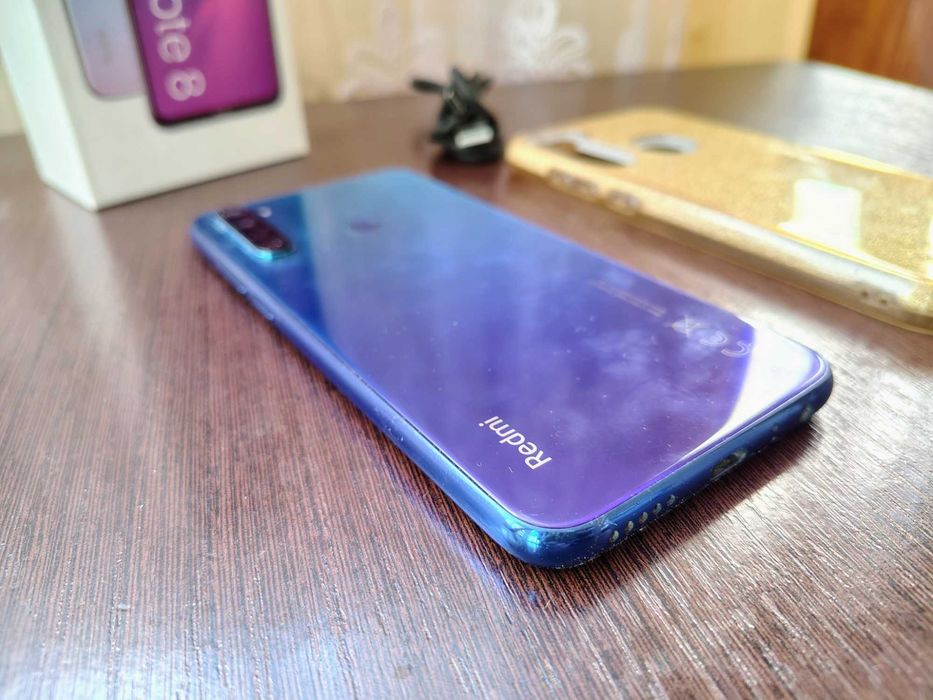 Смартфон Xiaomi Redmi Note 8