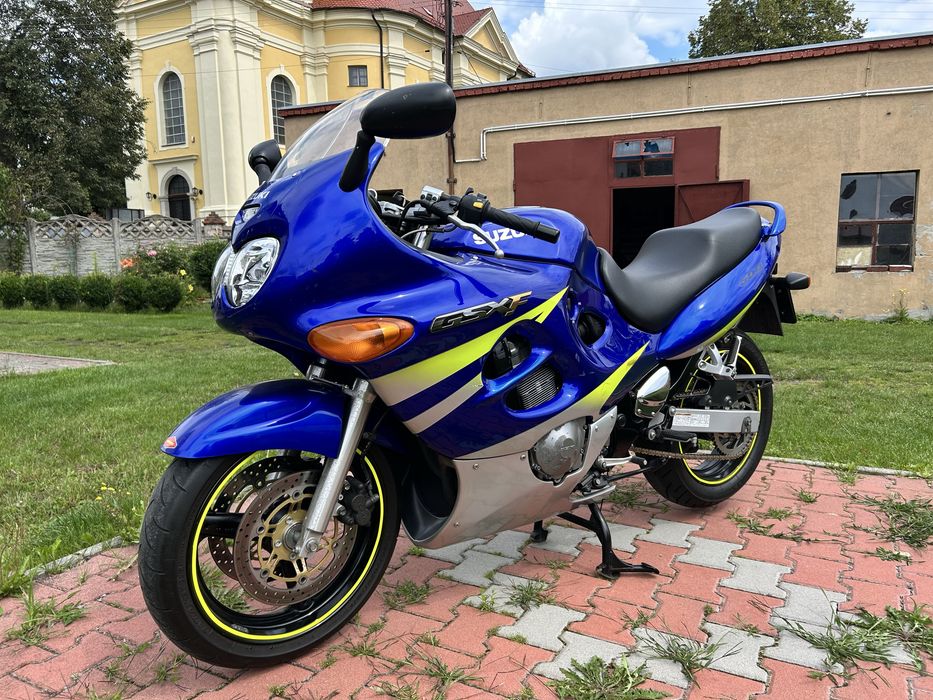 Motor Suzuki GSX 600F