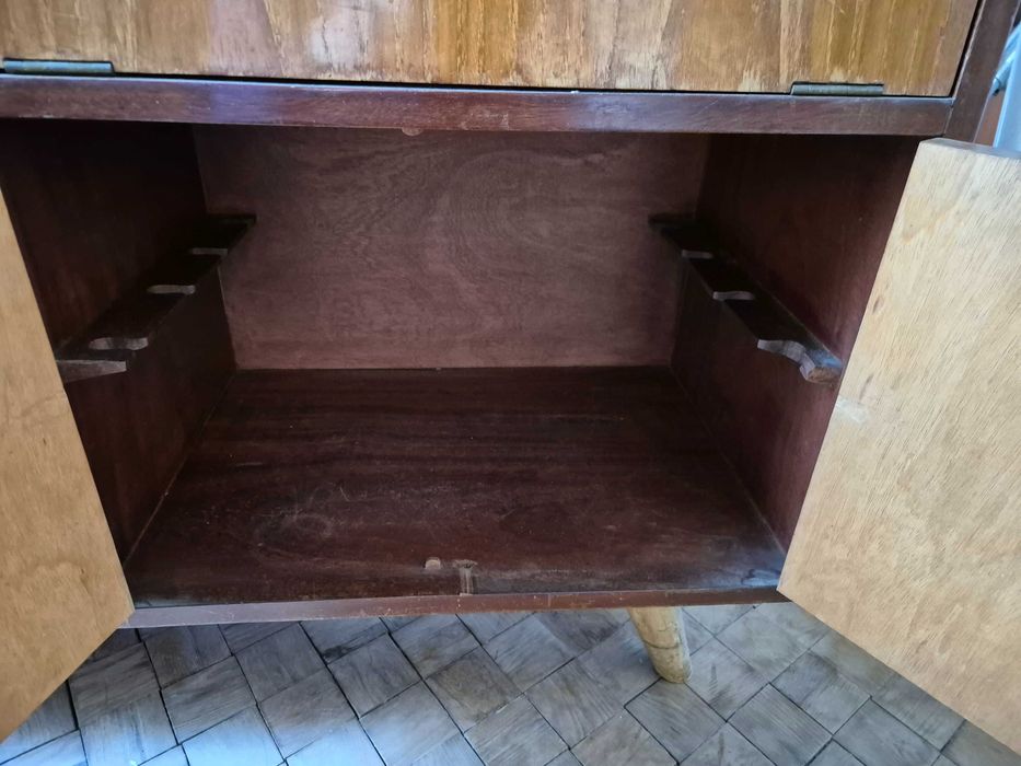 Armário de corredor clássico