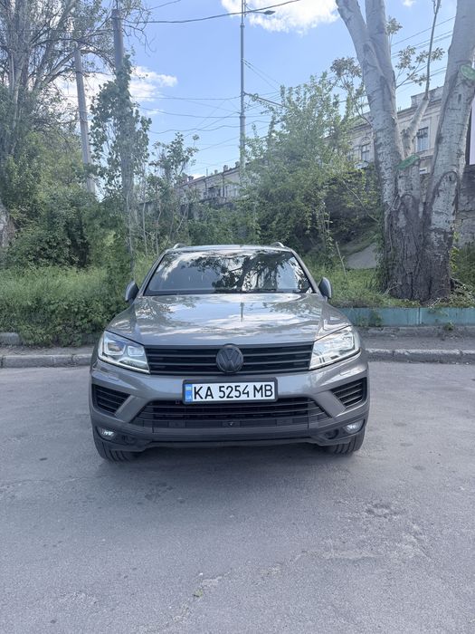 Продам авто Volkswagen TOUAREG 2016