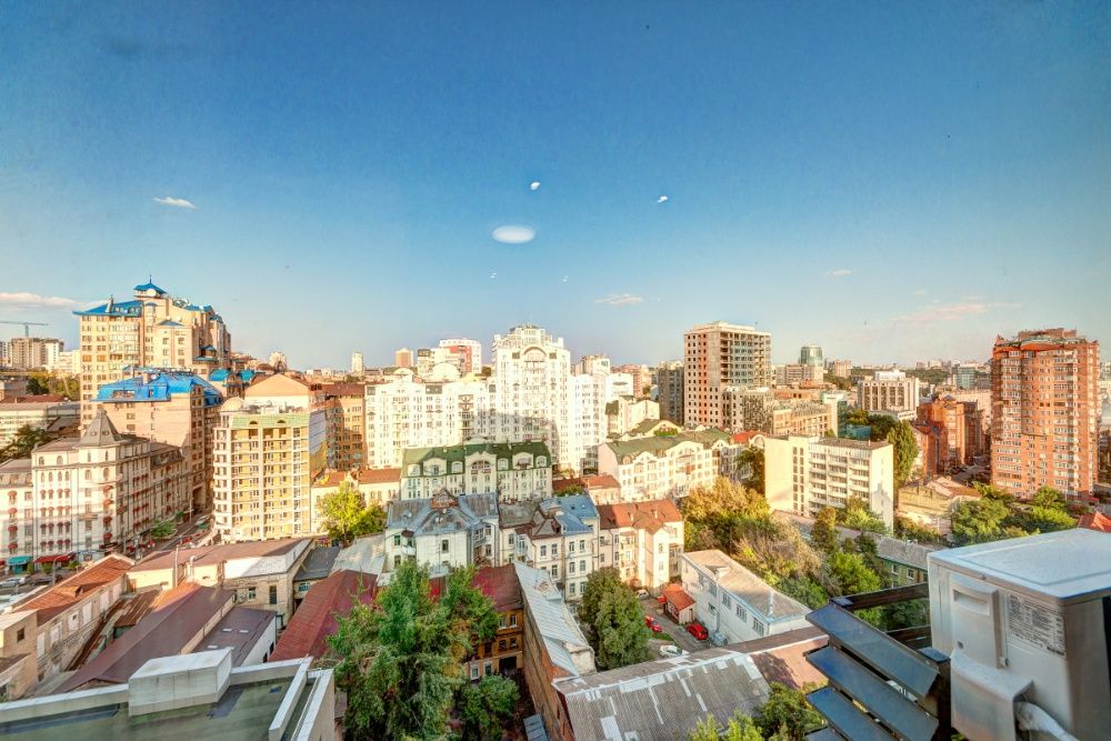 Посуточно в новом доме 2ком-я на ул. Драгомирова, 2а