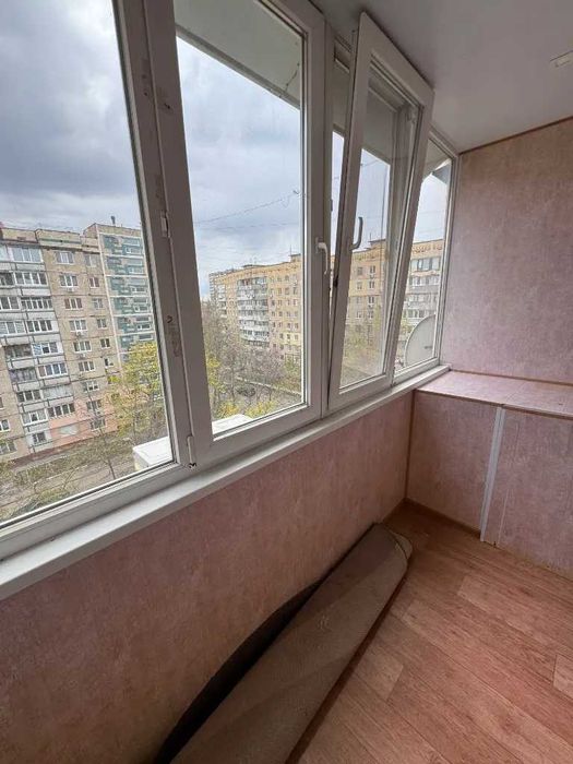 Продам 2к квартиру жм Клочко Караван Лівий берег